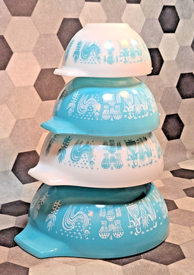 4 Pyrex AMISH BUTTERPRINT Cinderella Mixing Nesting Bowl Set 441  442  443  444 