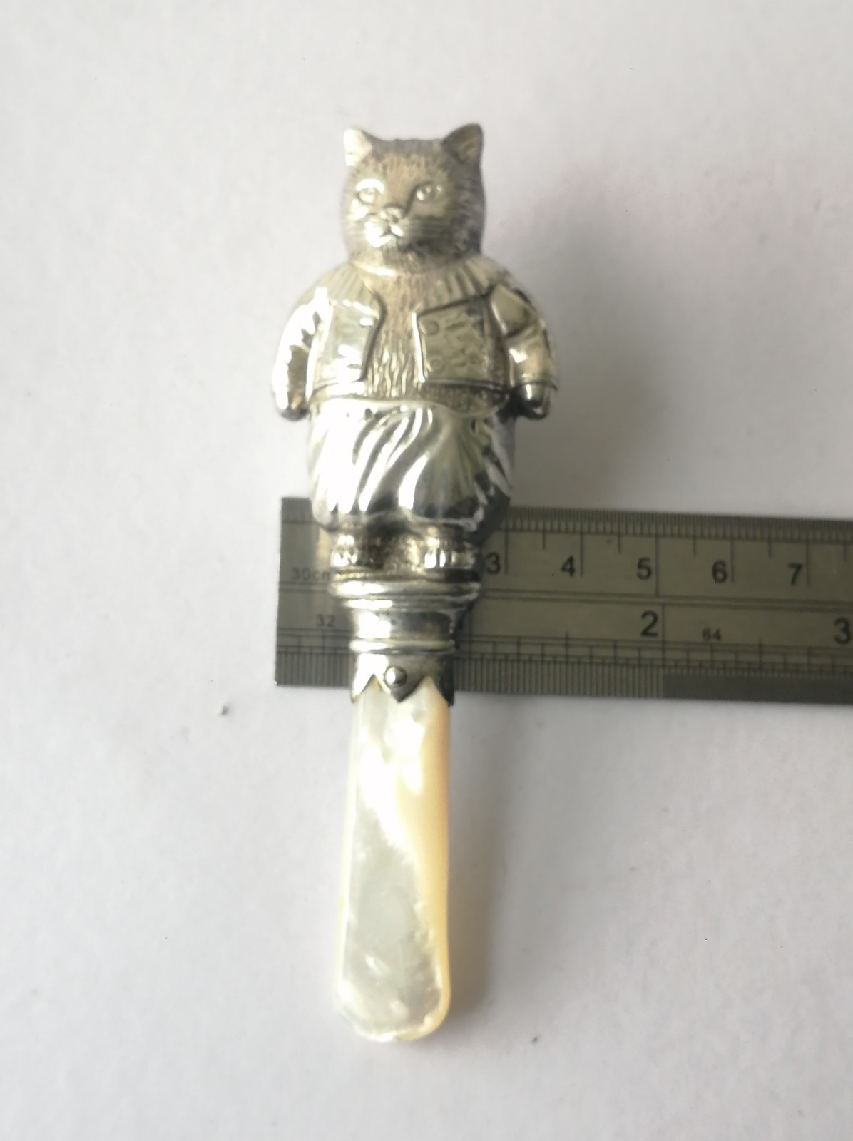 STERLING SILVER MOTHER OF PEARL CAT BABY Rattle Teether Hallmarked Vintage 1965