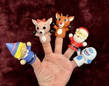 Rudolph the Red-Nosed Reindeer Finger Puppets The set includes five pieces