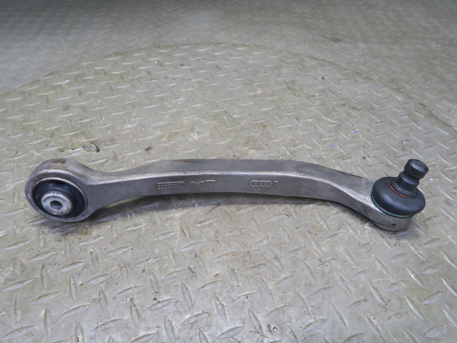 2006-2012 BENTLEY CONTINENTAL FLYING SPUR FRONT LEFT UPPER CONTROL ARM SET OF 2