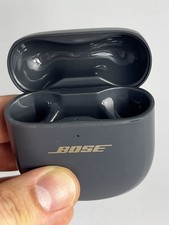 BOSE QuietComfort II Earbuds Charging CASE Eclipse Gray -TESTED WORKING - 435911