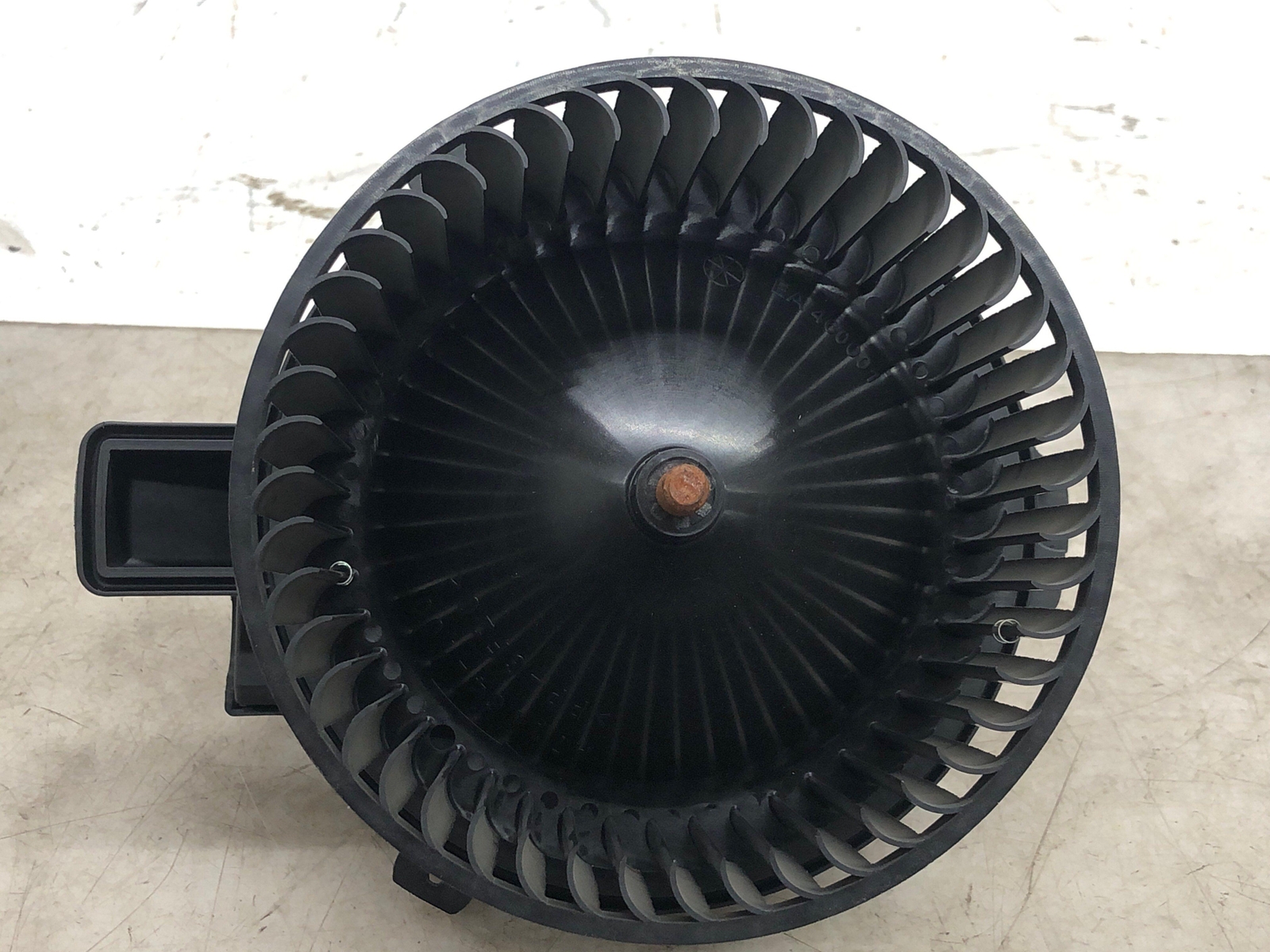 2016-2020 BENTLEY BENTATGA OEM HVAC A/C HEATER BLOWER MOTOR 4M1820021A *CHIPPED*