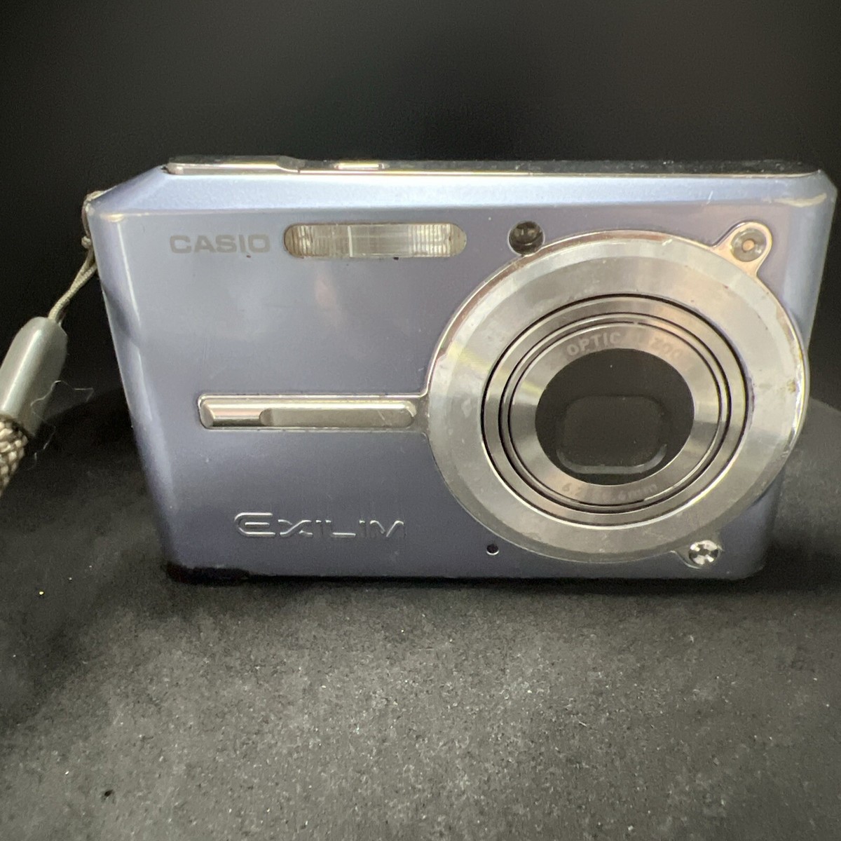 Casio Exilim EX-S600 6MP Digital Point & Shoot Camera