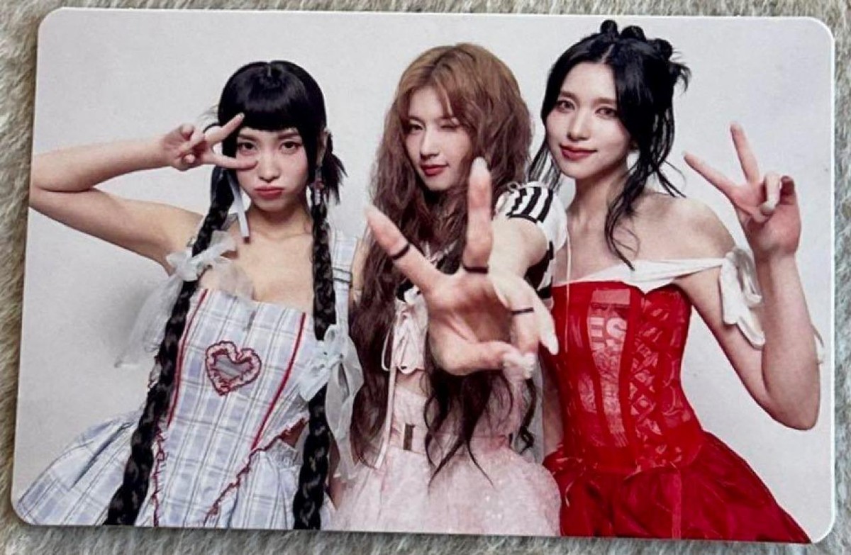MISAMO Group Shot Japan 2nd Mini Album 