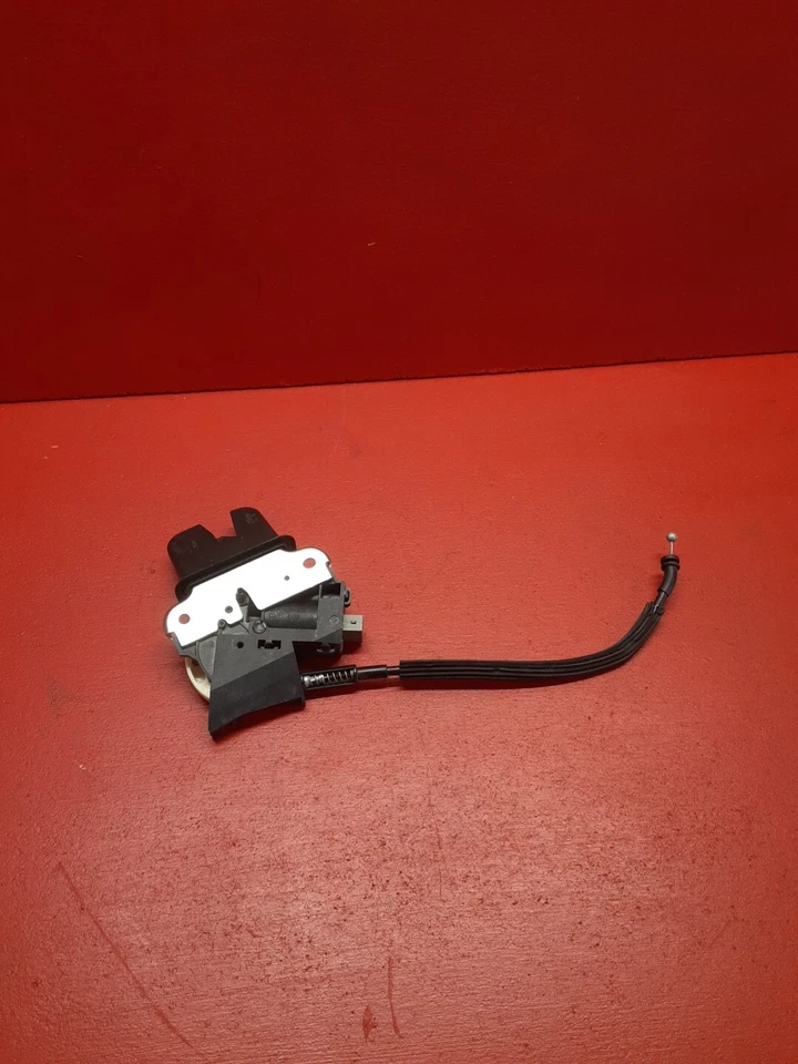 Actuador de cierre de bloqueo de maletero trasero Audi A4 Quattro S4 RS4 2004-2017 4F5-827-505-D Foto 4 de 4