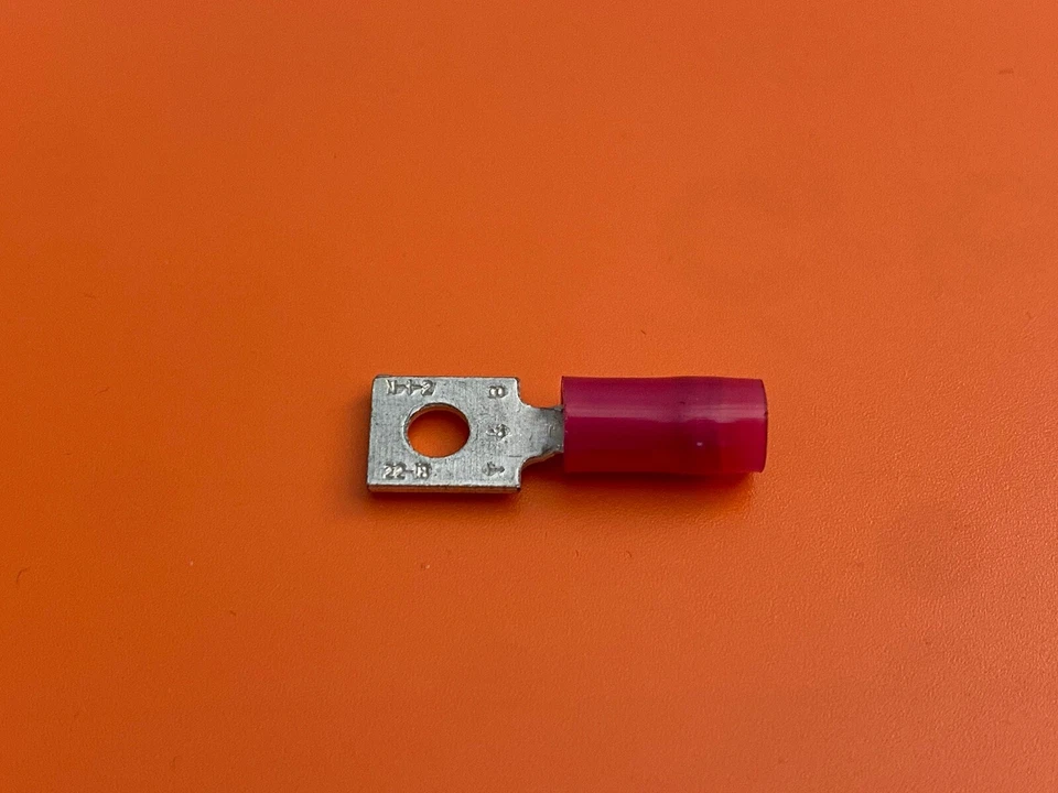 Terminal de lengua rectangular T&B con aislamiento de nailon 22-18 AWG MS17143-10 cantidad 895 Foto 4 de 4