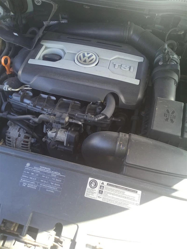 2009 Volkswagen CC Left Tail Light Assembly OEM 28409 - 104K Miles - Image 3 of 4