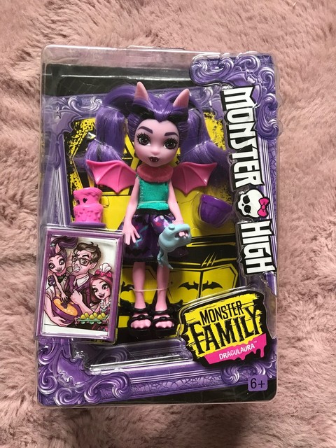 monster high draculaura family