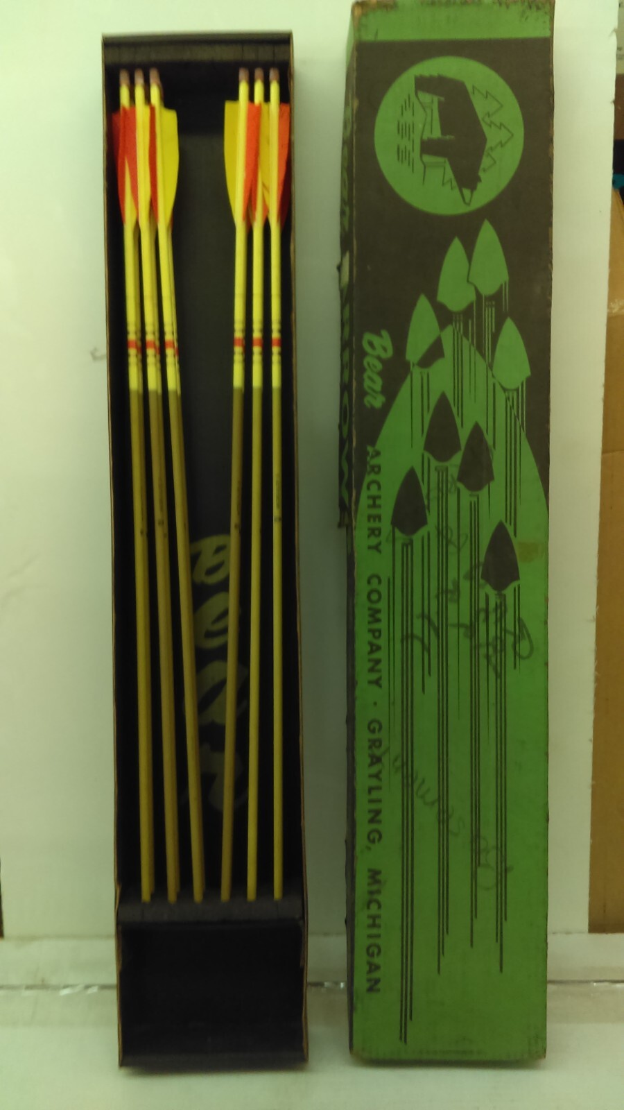 VINTAGE BEAR ARCHERY ARROWS MICRO FLITE 5 eBay