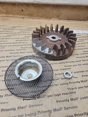 Vint Brigg 5hp Horiz Shaft Eng Flywheel Screen Nut Key 135202 0119 01 9404192E