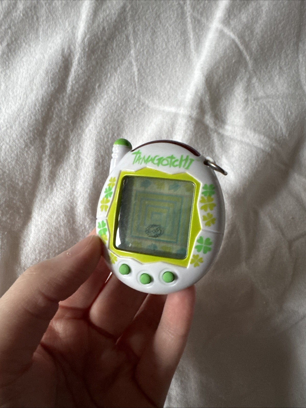 Tamagotchi 2004 Clover White Green