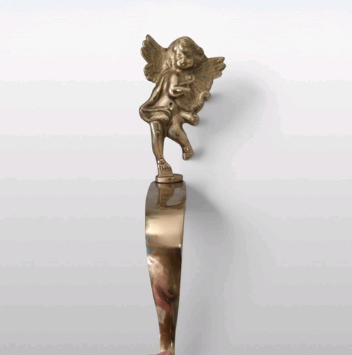 Vintage Solid Brass Cherub Stocking Holder Hanger Cherub Figurine Statue 8"