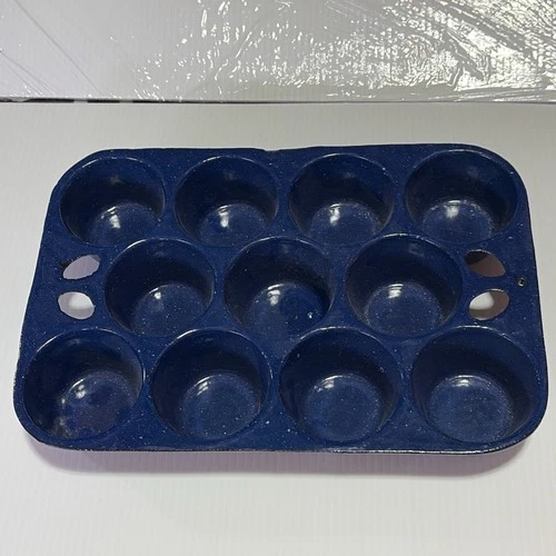 New VTG Wagner Griswold Pattern Cast Iron Popover Pan Muffin 11 Count NEVER USED