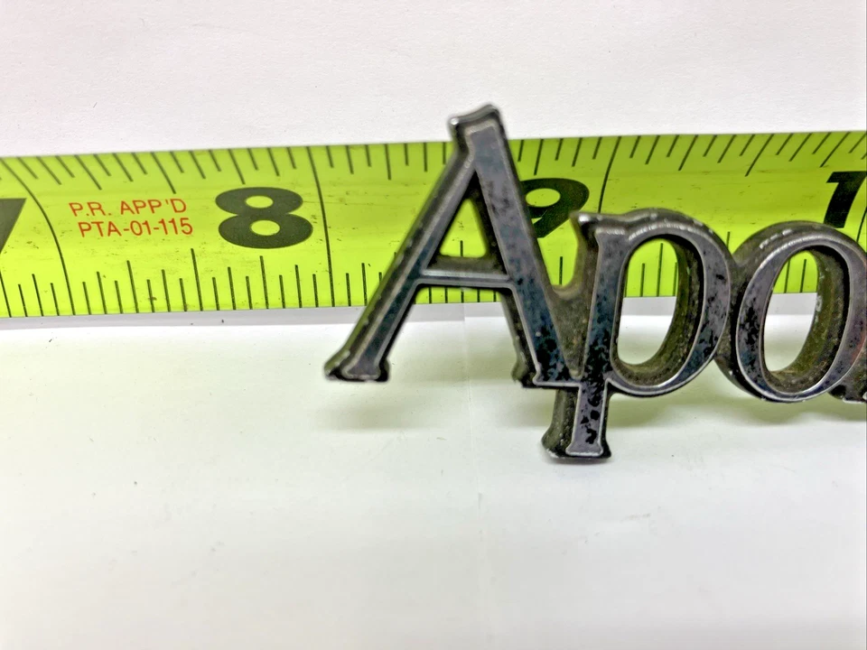 Emblema de panel de vela de techo GM usado OEM 9669539 1973-1974 Buick Apollo (683) Foto 2 de 4