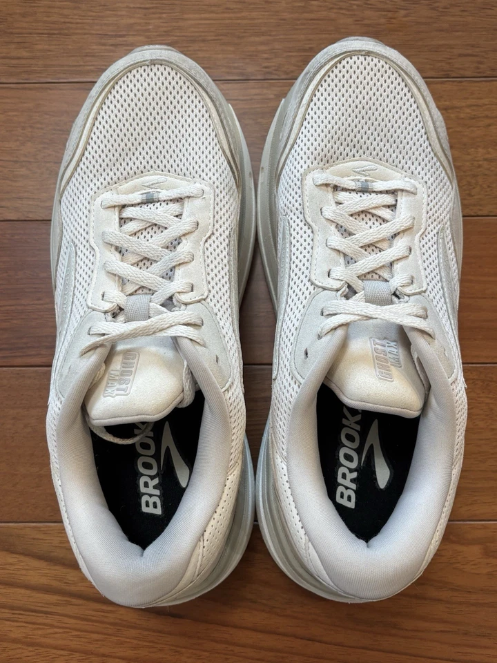 Talla 10,5 W - Brooks Ghost Max gamuza tostada/beige Foto 4 de 4