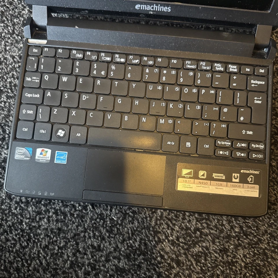 Emachines EM350 Netbook Linux - 2gb Ram 158gb HDD - Image 3 of 4