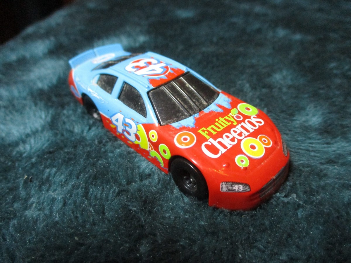 Richard Petty Cheerios Cereal 2008 Diecast Race Car Nascar #43