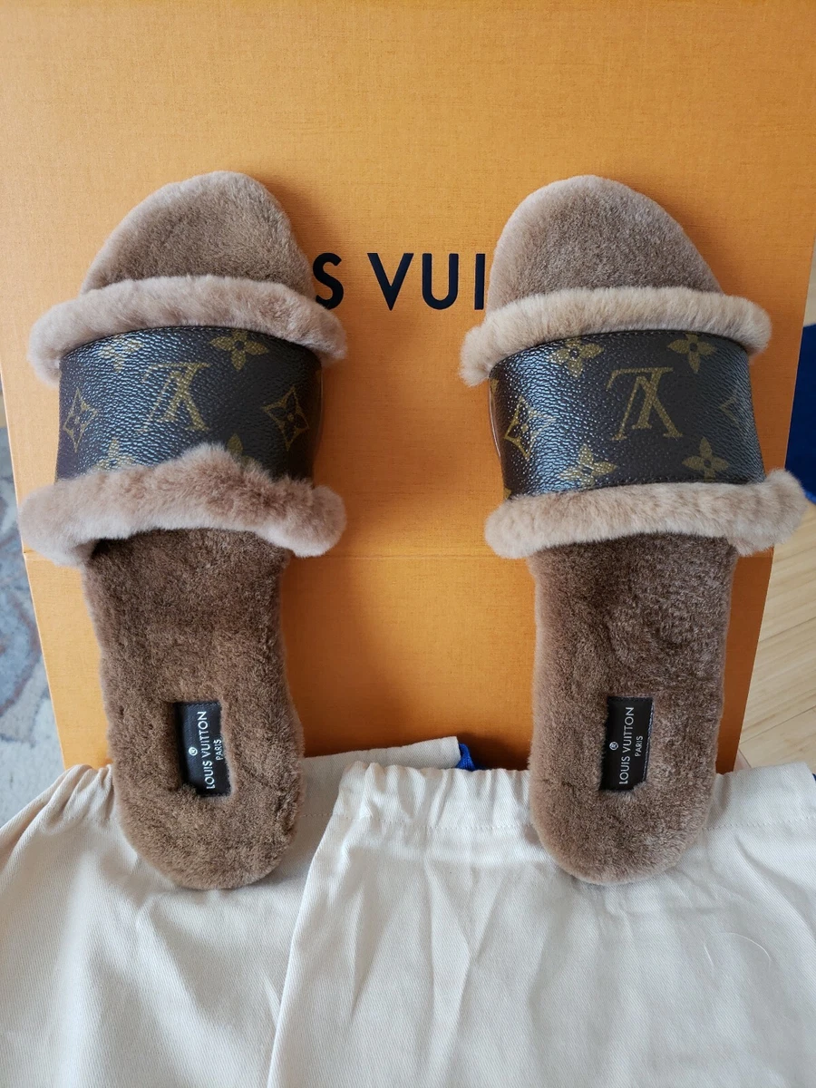 Louis Vuitton Monogram golf head cover with box unused free