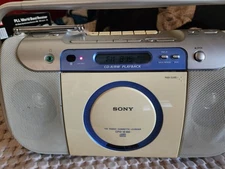 Sony CFD-E100 CD/Radio/Cassette Boombox w/Remote Control - CD/Radio works - READ