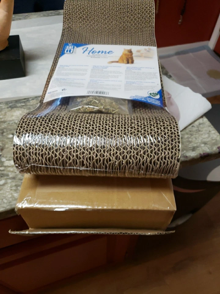 Новый нераспакованный домашний картонный когтеточка для кошек с пакетом кошачьей мяты Hagen Kitty Training - Изображение 2 из 4