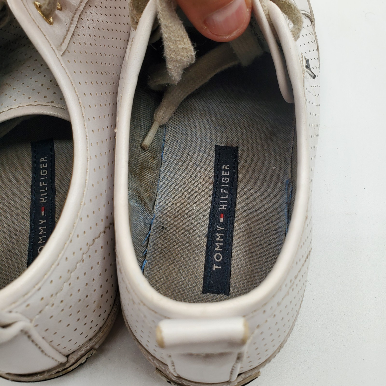 Tommy Hilfiger Twanibel-R Tennis Shoes White Perforated Low Top Size 8M MD #222 thumbnail 5