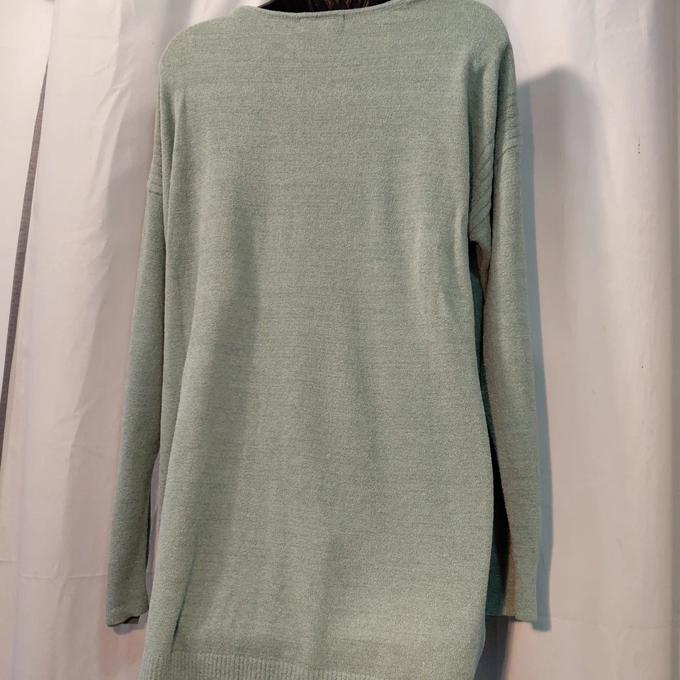 Barefoot Dreams Cozy Chic Lite V Neck Pullover Sweater Size Medium Green Lounge - Image 4 of 4