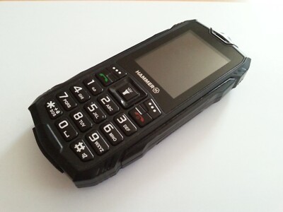HAMMER BASALT DUAL SIM SCHWARZ NEUW.+OVP+VIELE EXTRAS+RECHNUNG+DHL VERSAND