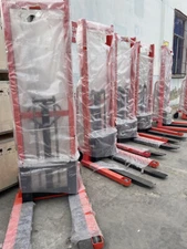 2000LBS Manual Pallet Stacker Hydraulic Stacker Forklift 63" Lift Handling Tools