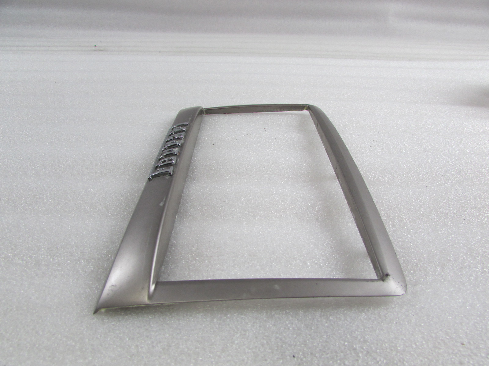 Ferrari California, Radio Bezel, Silver, Used, P/N 80521600