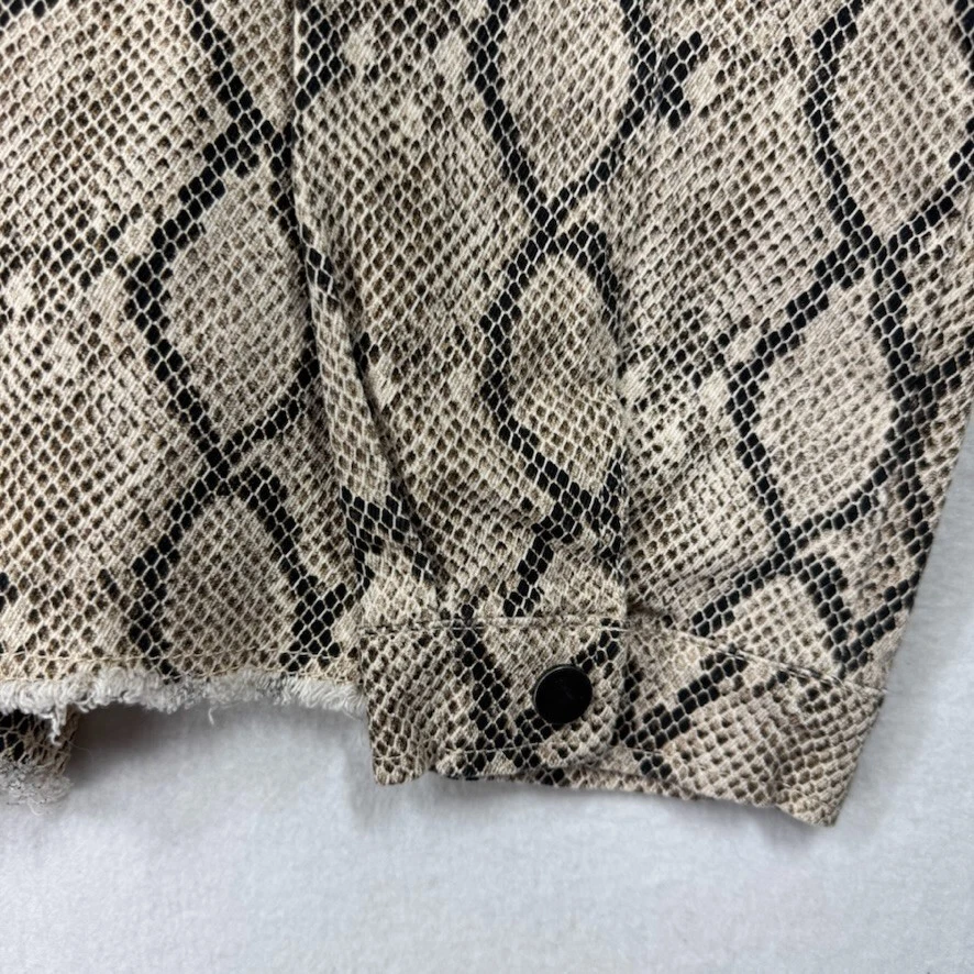 Chaqueta vaquera She + Sky estampado de serpiente dobladillo crudo para mujer talla grande marrón ligera L Foto 4 de 4