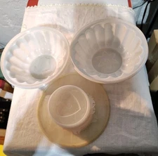 Vintage Tupperware 14 Pieces Jello Mold
