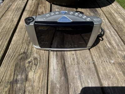 Emerson Research SmartSet CKS3528 Alarm Clock AM/FM Radio Time Projector Silver 