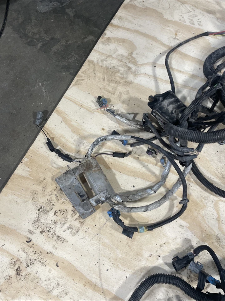 Chevy GMC K2500 K3500 1999-2000 5,7 Vortec motor arnés de cableado automático 4L80E 4x4 Foto 4 de 4