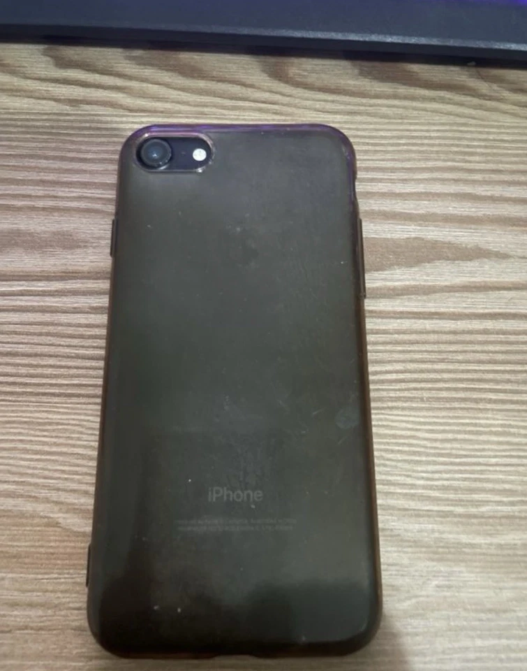 Apple iPhone 7 - 32GB - Negro (Libre) - Imagen 2 de 3