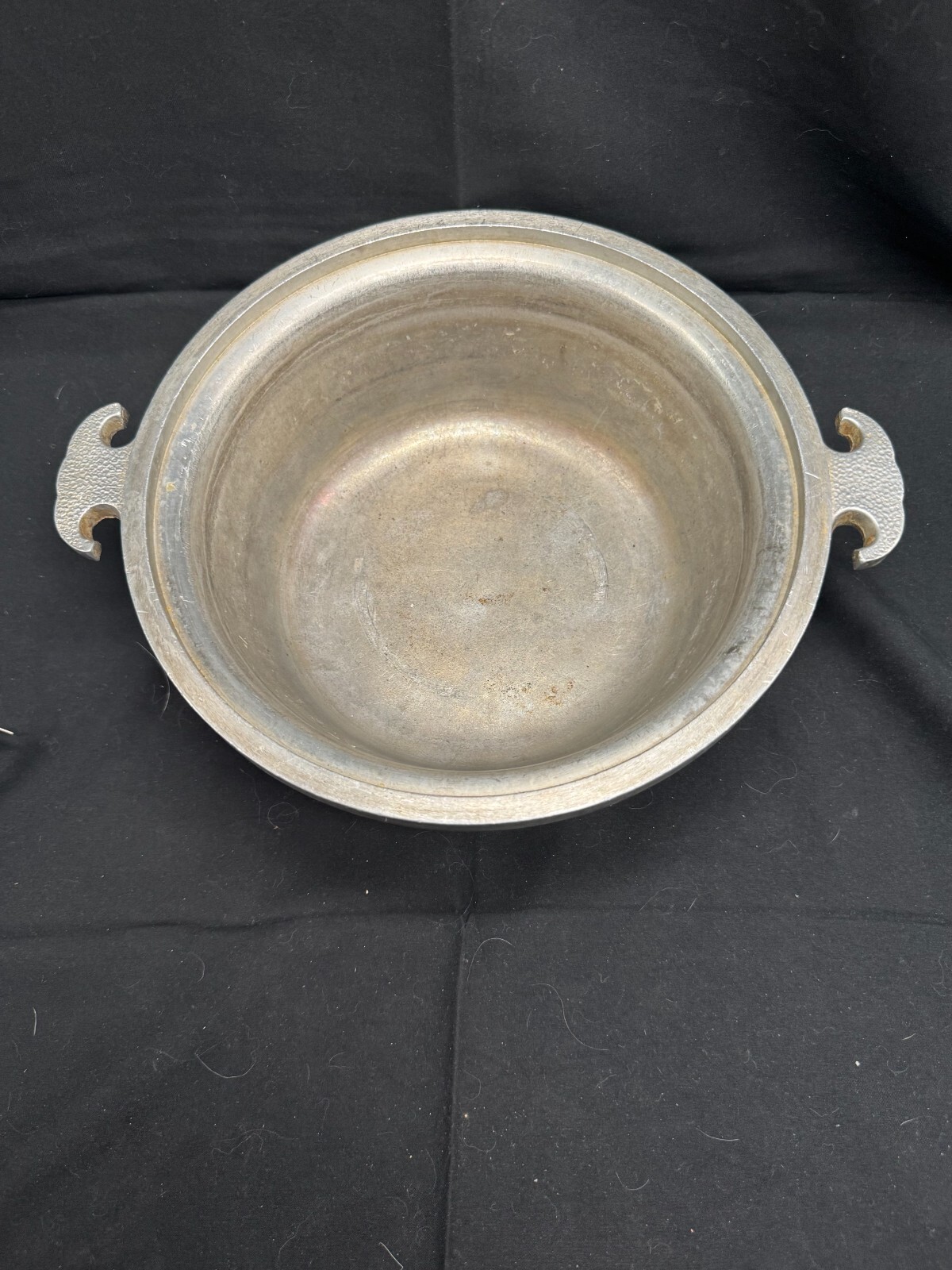 Vintage Guardian Service 9" Hammered Aluminum Dutch Oven Pot No lid