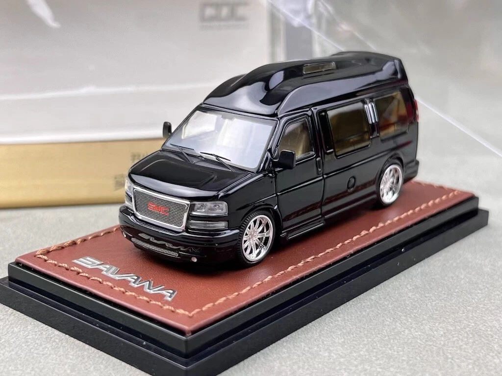 GOC 1/64 Scale GMC SAVANA Cargo Van Diecast Car Model Toy