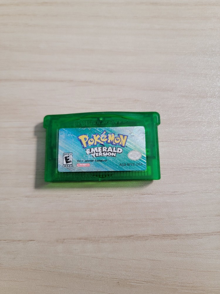 Gameboy Advance Pokémon Emerald Version Authentic Tested and Working Good Cond.