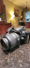 Nikon D D3000 10.2MP 18-55mm f/3.5-5.6G AF-S DX VR Nikkor Digital SLR Camera