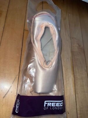 Freed pointe shoes size 5. Wing (forteflex) BRAND NEW!  