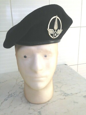 BASCO MILITARE anni 70 - ESERCITO ITALIANO - TAGLIA 56 - COLORE NERO | eBay