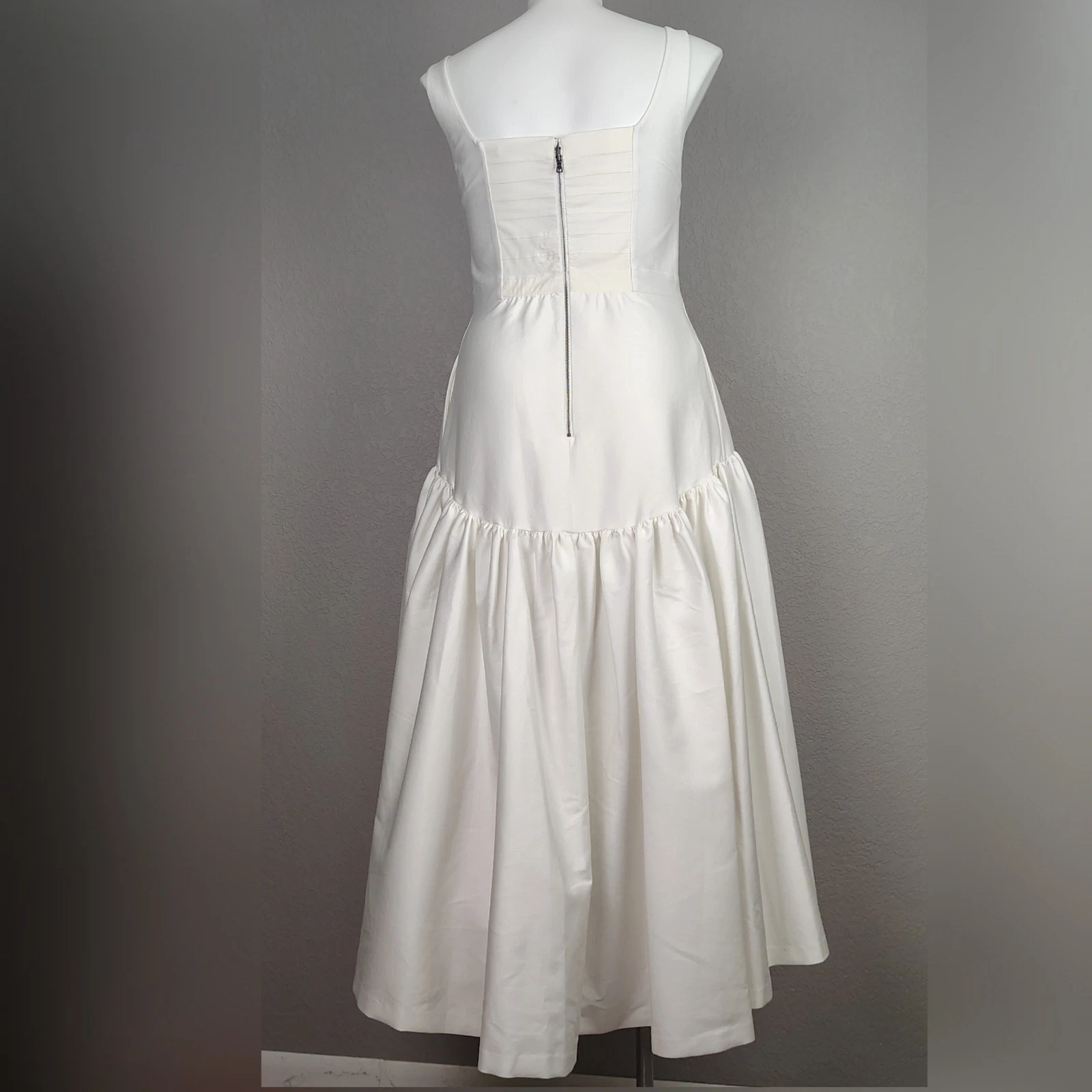 OFF WHITE Abito midi strutturato senza maniche bianco sporco Alice + Olivia Diana taglia 14