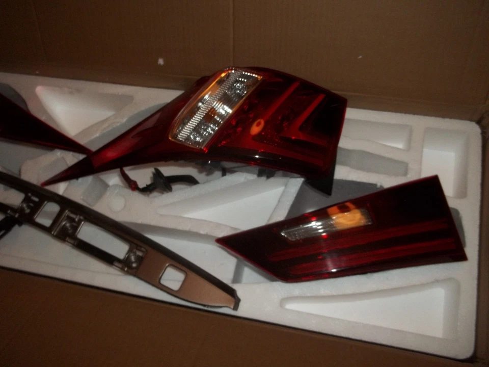 Juego completo de luces traseras para Lexus IS200t / IS250 / IS300 / IS350 14-20 OEM Foto 4 de 4