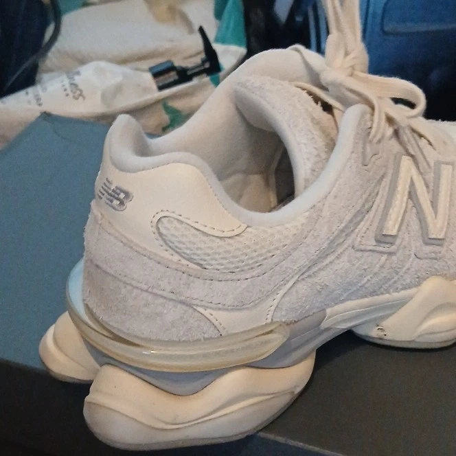 New Balance 9060, foto 4 di 5