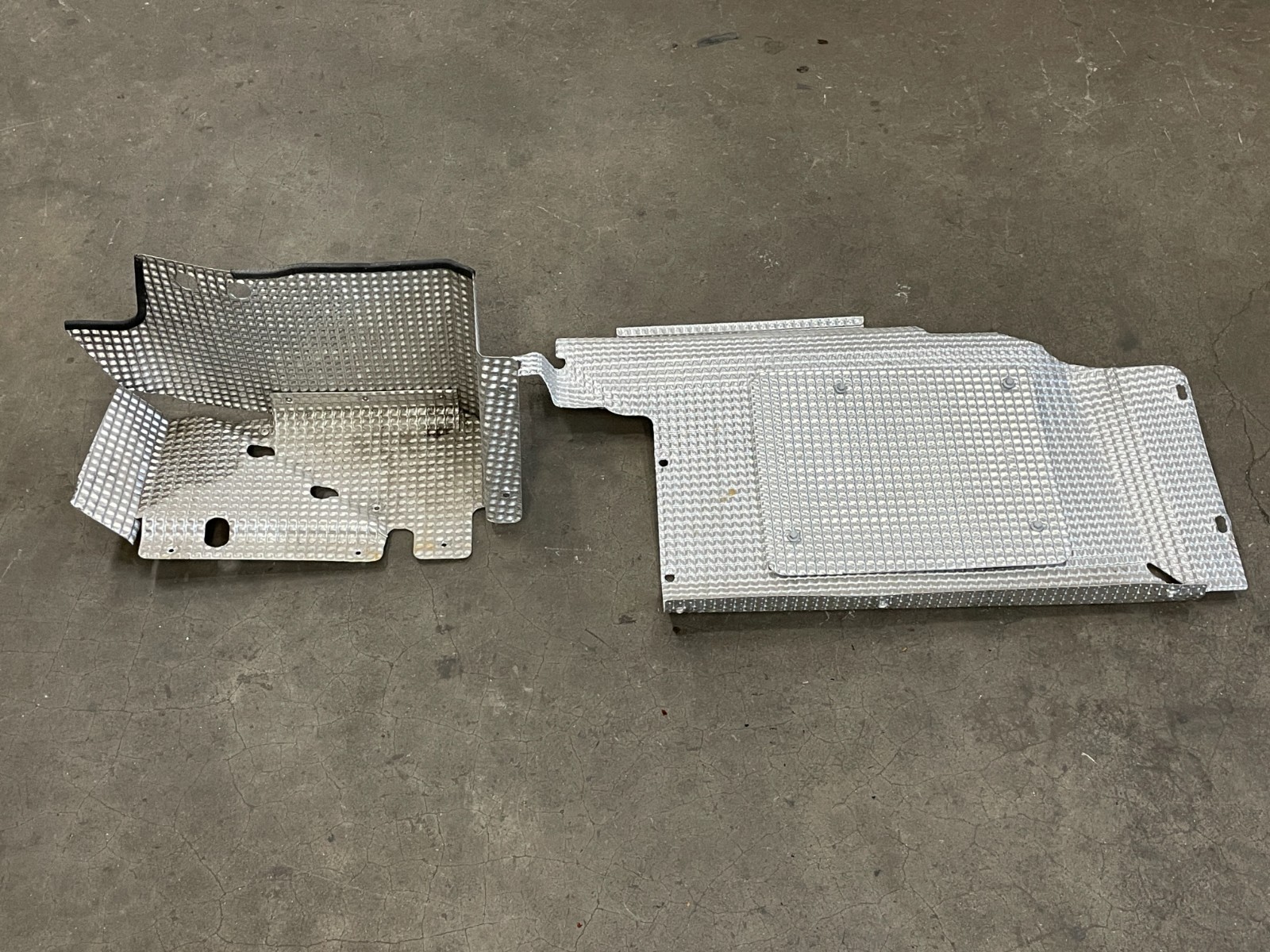 2010-2014 Lotus Evora Trunk Heat Shield Heatshield Set Pair 1612 OEM