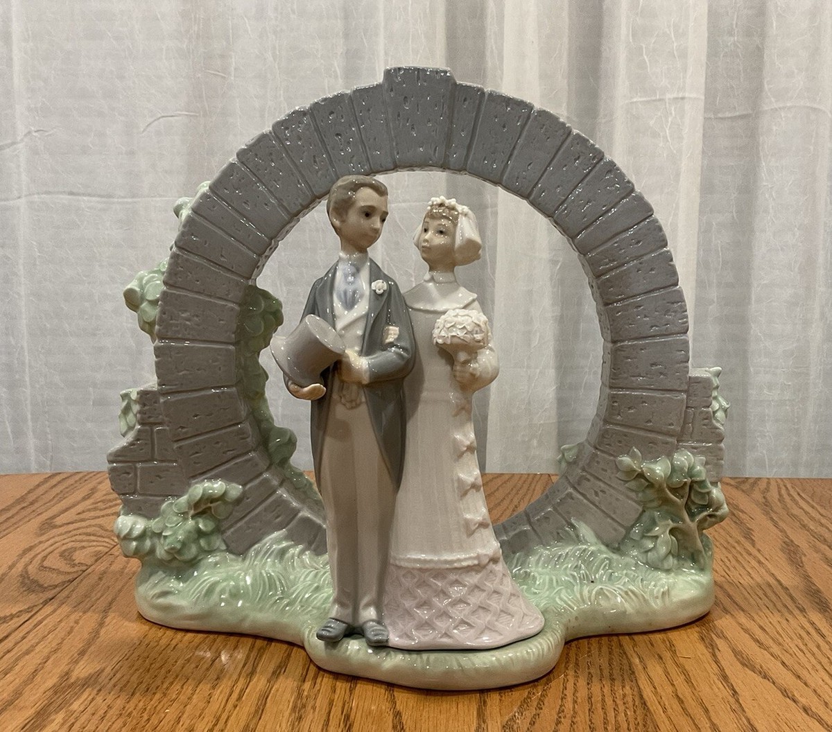 リヤドロ　ウエディング　　4808 絶版品　希少 LLADRO リヤドロ『ウェディング』4808 置物 フィギュリン 本物保証