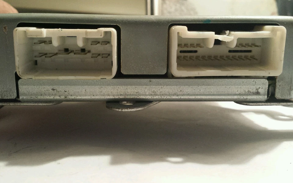 1998-05 LEXUS 89710-30090 GS300 GS400GS430 DRIVER SEAT POSITION CONTROL OEM - Image 3 of 4