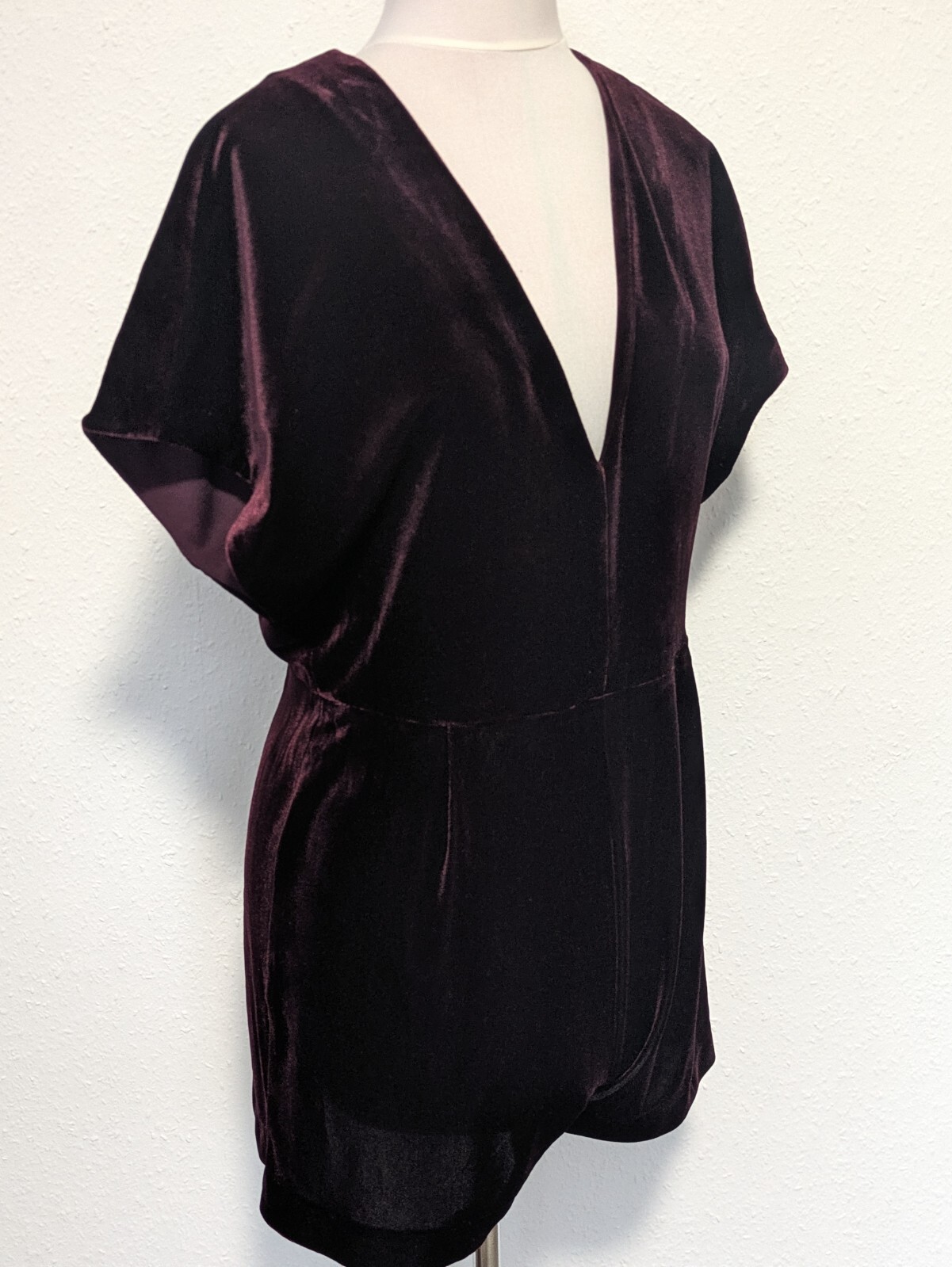New Look Burgundy Velvet Playsuit UK 12 NWT RRP £29.99 Low Front Occasion Party image 3