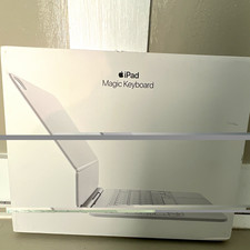 Apple iPad Magic Keyboard Folio/Case with Keyboard for Apple iPad, White