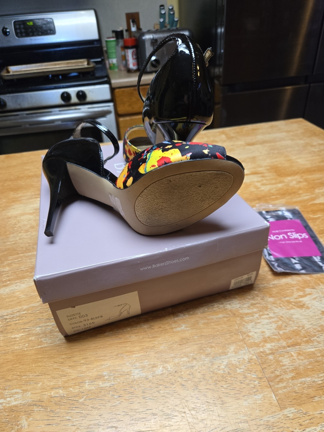 Baker’s Suzette style stiletto floral patten leather heals Size 10M