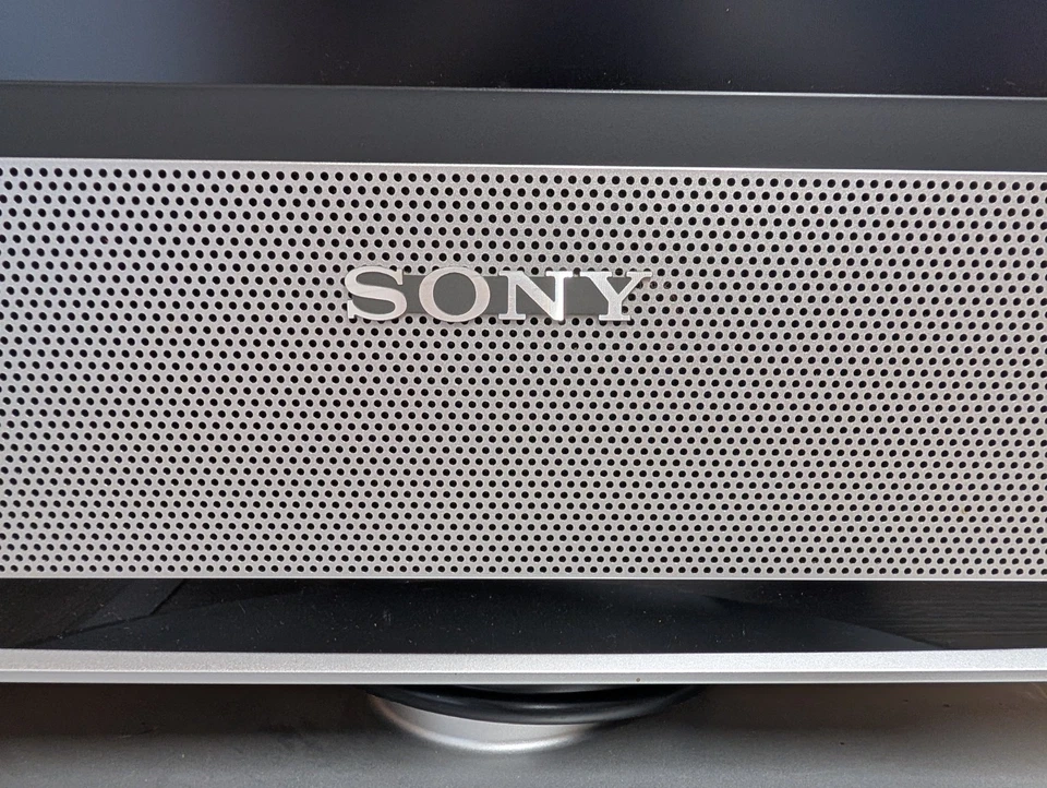 Sony Bravia KDL-S26A12U 720p HD LCD Television With Manual & Remote Tested - Image 3 of 4